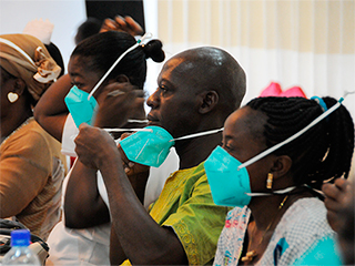 Эбола вызвала забастовки медсестер Эбола вызвала забастовки медсестер