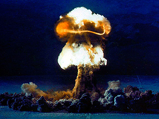 Помощь Киеву может привести к атомной войне Помощь Киеву может привести к атомной войне