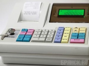 Житель Унечи украл из магазина кассовый аппарат