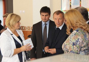 Перед выборами Денин задарил обещаниями жителей Злынковского района