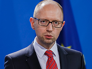 Яценюк поругался с Порошенко Яценюк поругался с Порошенко