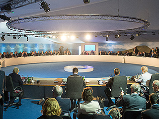 НАТО активно ищет себе внешних врагов НАТО активно ищет себе внешних врагов