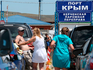 Рогозин разгневан очередью на паром в Крым Рогозин разгневан очередью на паром в Крым