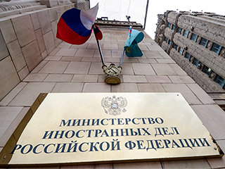 МИД: Запад поддерживает "партию войны" МИД: Запад поддерживает "партию войны"