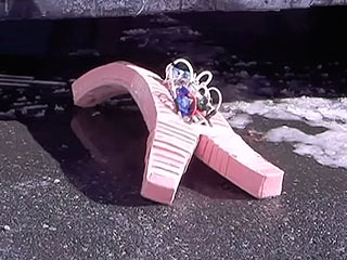 Резиновый робот пройдет сквозь снег и пламя Резиновый робот пройдет сквозь снег и пламя