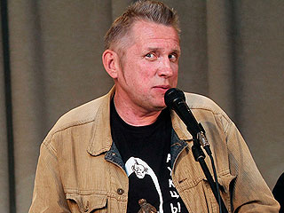 Рокеры скинутся на петербургский арт-центр Рокеры скинутся на петербургский арт-центр