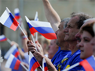 Россияне довольны жизнью больше других Россияне довольны жизнью больше других