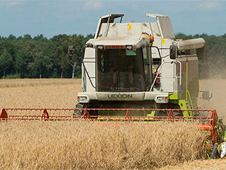 США испугались зерноуборочных комбайнов США испугались зерноуборочных комбайнов