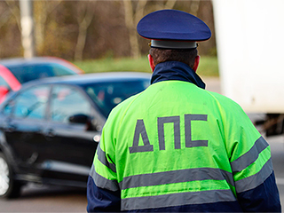 Пьяный лихач протаранил десятки машин Пьяный лихач протаранил десятки машин