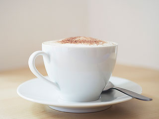 Запах кофе делает женщин счастливыми Запах кофе делает женщин счастливыми