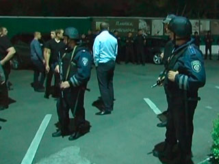 Нацгвардия расстреляла радикалов Ляшко Нацгвардия расстреляла радикалов Ляшко