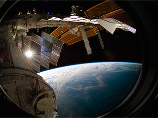 Астронавты устроили пожар на МКС Астронавты устроили пожар на МКС