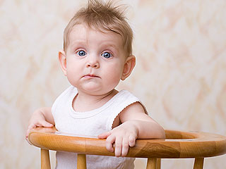 Двухлетних детей готовят к войне на Украине Двухлетних детей готовят к войне на Украине