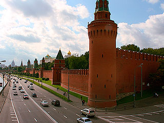 ЛДПР предлагает перекрасить Кремль ЛДПР предлагает перекрасить Кремль