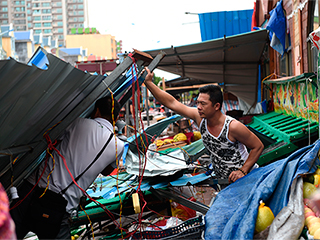 Миллионы китайцев пострадали из-за тайфуна Миллионы китайцев пострадали из-за тайфуна