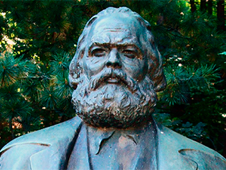 Венгрия избавилась от последнего Маркса Венгрия избавилась от последнего Маркса