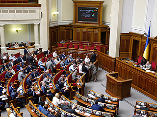 Крымские депутаты покинули Верховную раду Крымские депутаты покинули Верховную раду