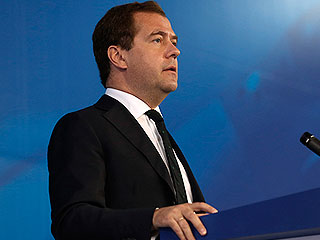 Медведев: Запад насаждает новый порядок Медведев: Запад насаждает новый порядок