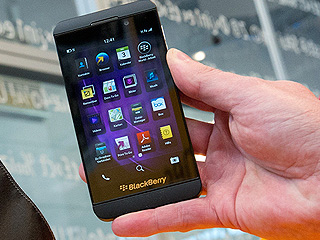 iPhone 6 заставил BlackBerry снизить цены iPhone 6 заставил BlackBerry снизить цены