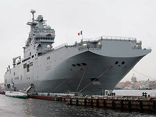 Россия ожидает поставку "Мистралей" в срок Россия ожидает поставку "Мистралей" в срок