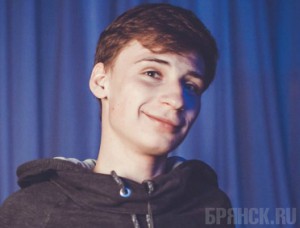 19-летний студент спрыгнул с крыши общежития в Брянске Фото: vk.com