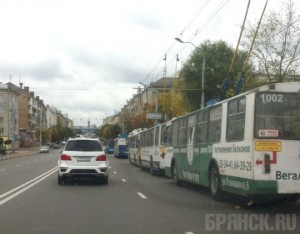 В Брянске вновь оказалась обесточены троллейбусы Фото: vk.com