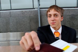 Госслужащим ограничат выезд за границу Госслужащим ограничат выезд за границу