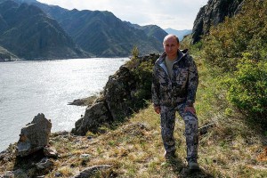 Путин в день рождения ушел в горы Путин в день рождения ушел в горы