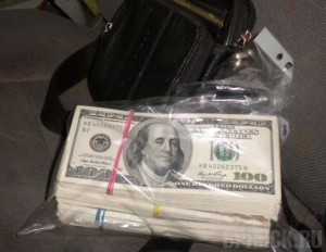 Проводник попался в Брянске на контрабанде 80 тысяч долларов