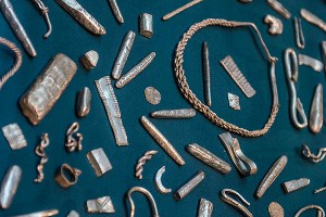 В Шотландии найден крупный клад викингов В Шотландии найден крупный клад викингов