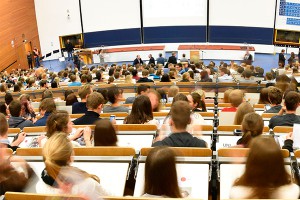 Вузам советуют расширять платные услуги Вузам советуют расширять платные услуги