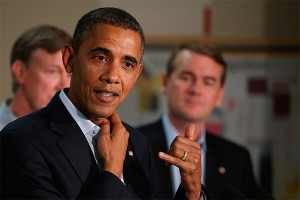 Обама обнял и расцеловал больных Эболой Обама обнял и расцеловал больных Эболой