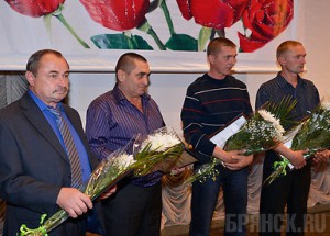 В Брянске вручены награды работникам дорожного хозяйства