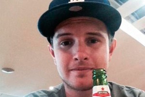 В австралийца через шрам вполз паук В австралийца через шрам вполз паук