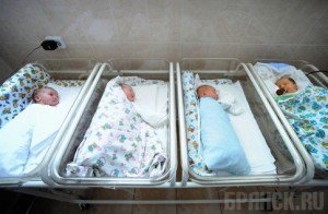 В 2014 году брянские мамы оставили в роддомах более 20 детей