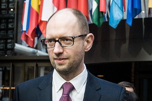 Яценюк хочет захватить продовольственный рынок Яценюк хочет захватить продовольственный рынок