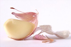 Народные средства от Эболы: Чеснок и корица Народные средства от Эболы: Чеснок и корица