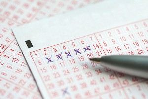 Пенсионер выиграл в лотерею миллион рублей Пенсионер выиграл в лотерею миллион рублей