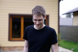 Эдвард Сноуден хочет вернуться на родину Эдвард Сноуден хочет вернуться на родину