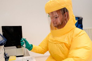 Киев готов принять больных вирусом Эбола Киев готов принять больных вирусом Эбола