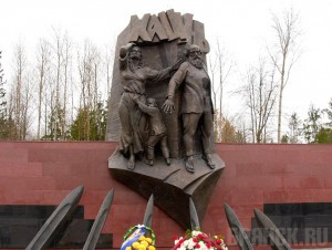 На мемориале «Хацунь» прошел памятный митинг