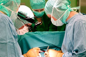 Врачи впервые пересадили "мертвое" сердце Врачи впервые пересадили "мертвое" сердце