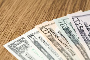 Курс доллара впервые превысил 42 рубля Курс доллара впервые превысил 42 рубля