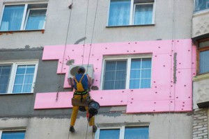 Рабочего пытались убить за грязный подоконник Рабочего пытались убить за грязный подоконник