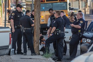 Студентов в Мексике ищут 10 тысяч человек Студентов в Мексике ищут 10 тысяч человек