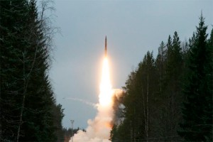 Россия успешно запустила ракету "Тополь-М" Россия успешно запустила ракету "Тополь-М"