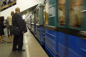 Власти закрыли центр зеленой ветки метро Власти закрыли центр зеленой ветки метро