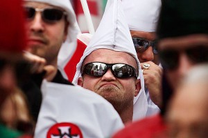 В ку-клукс-клан принимают чернокожих и геев В ку-клукс-клан принимают чернокожих и геев