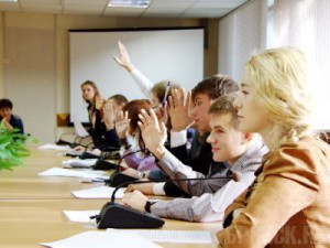 25 жителей Брянска хотят попасть в Молодежный Совет