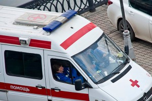 Самоубийца сломал позвоночник прохожему Самоубийца сломал позвоночник прохожему